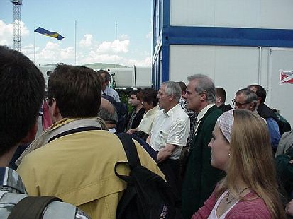 Reiseteilnehmer auf dem Flughafen Sarajevo